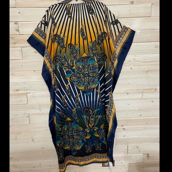 💕3/$24, adorable kaftan - Picture 3 of 6